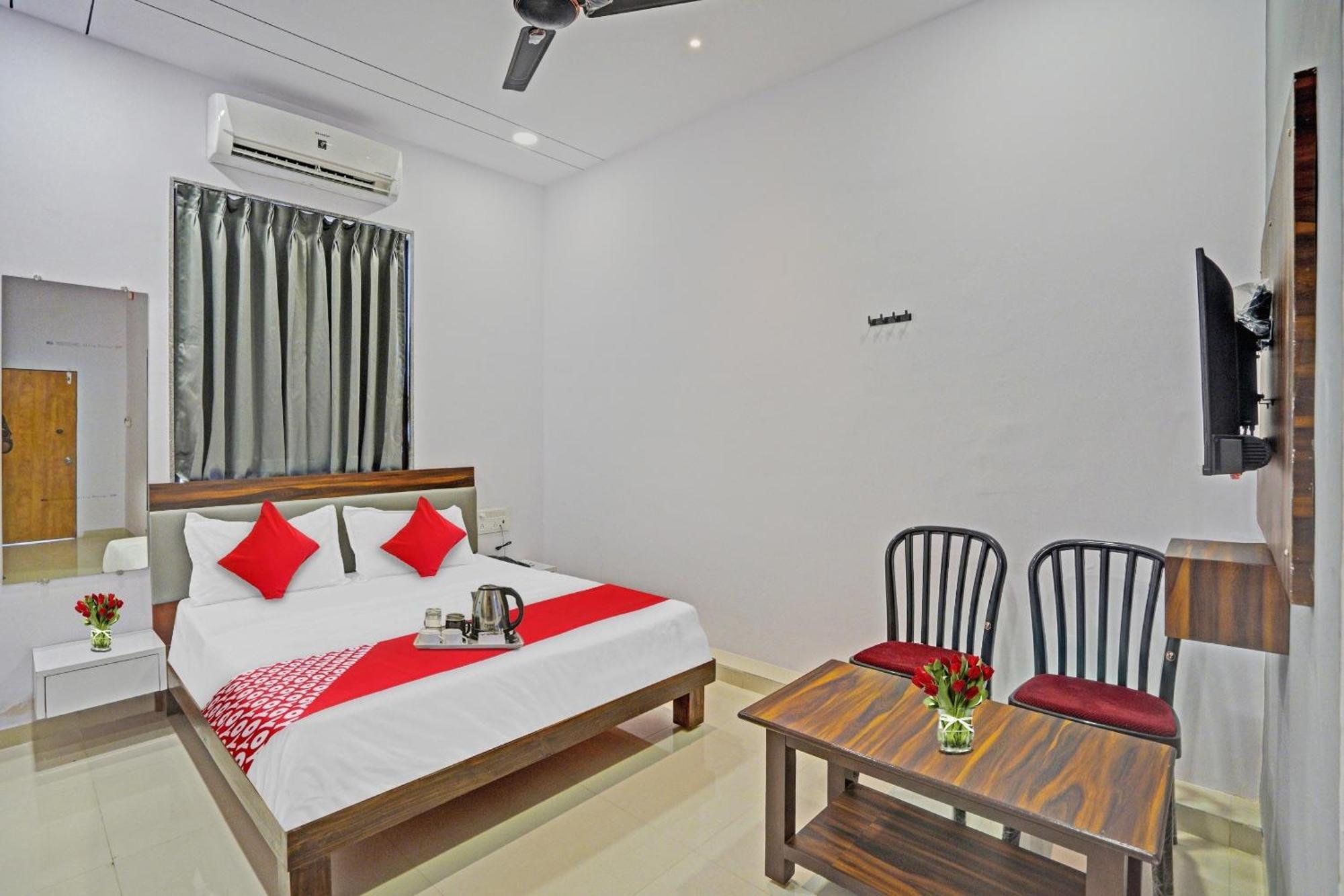 Hotel O Sky View Сурат Екстериор снимка