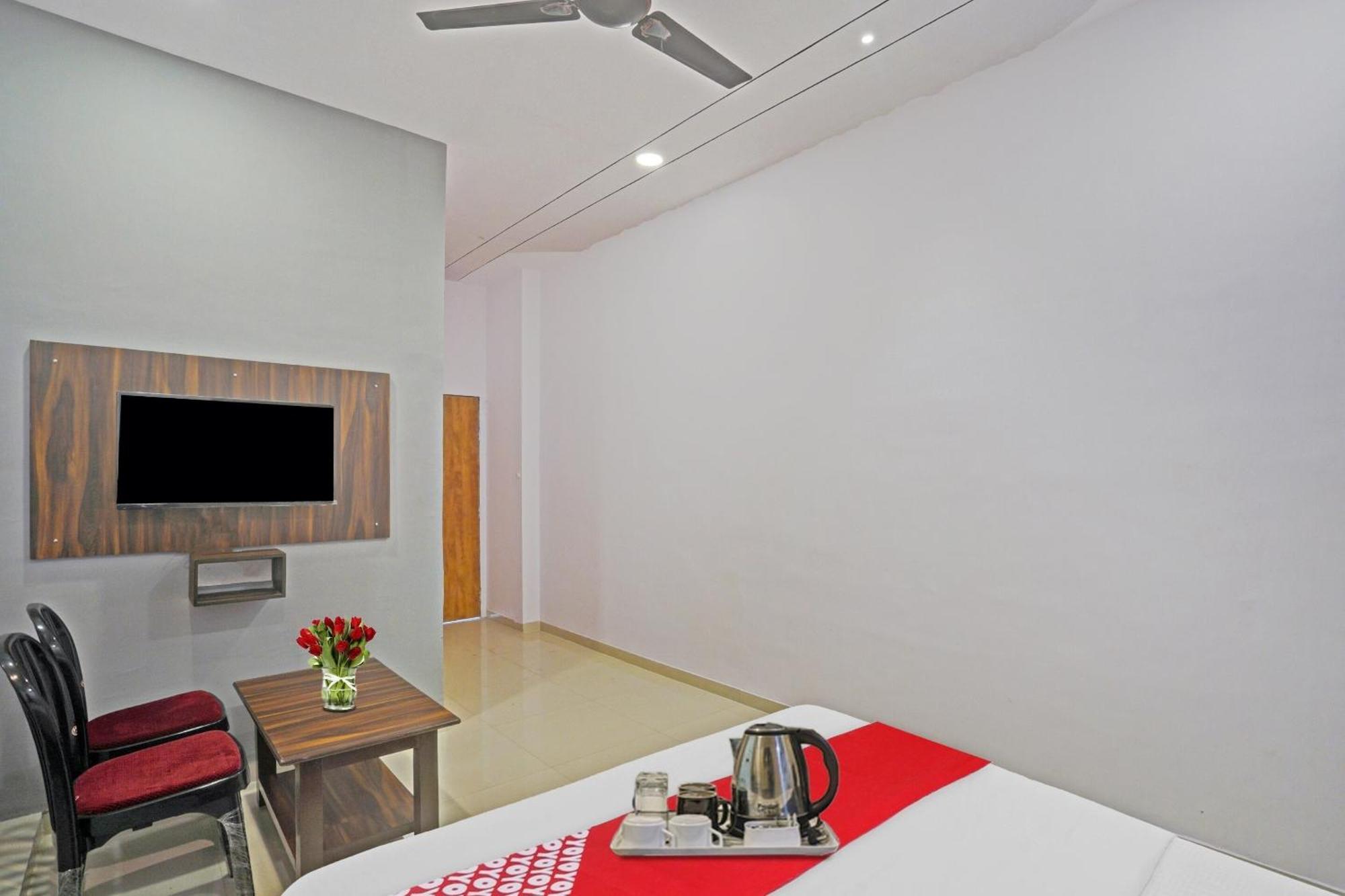 Hotel O Sky View Сурат Екстериор снимка